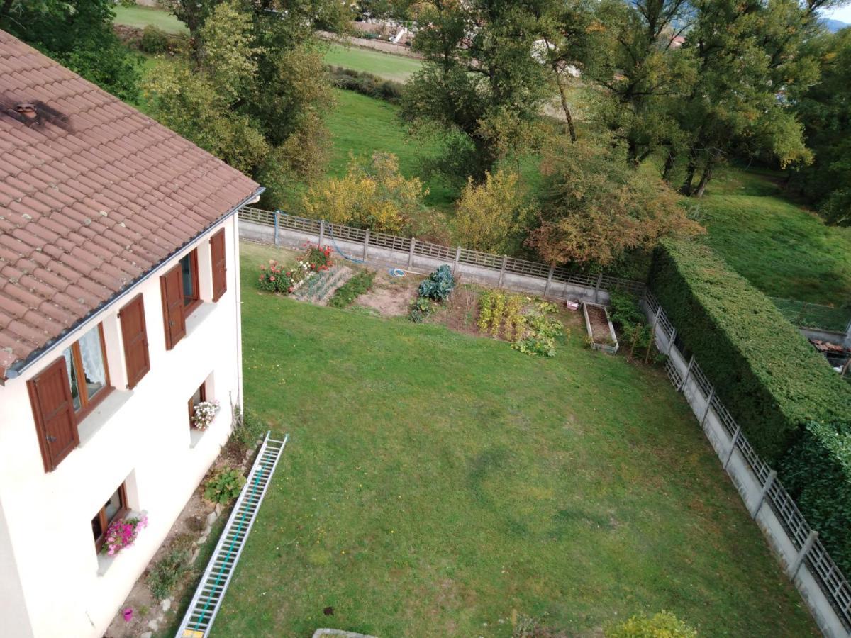 Chambres Des Arrys Bas-en-Basset Esterno foto