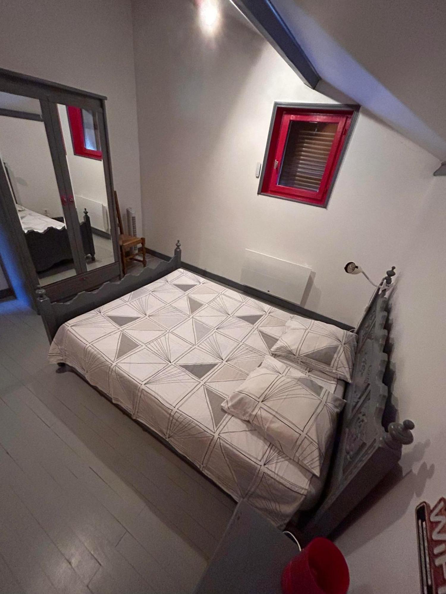 Chambres Des Arrys Bas-en-Basset Esterno foto