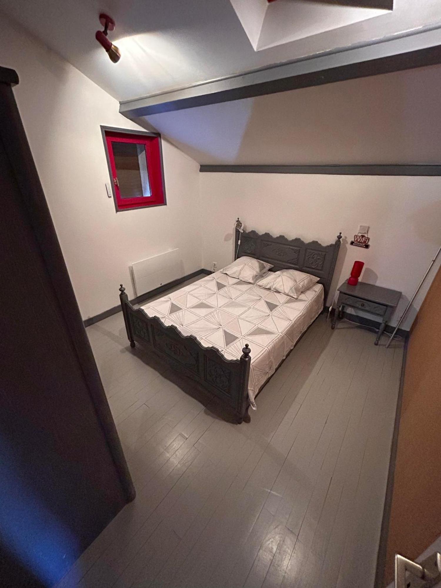 Chambres Des Arrys Bas-en-Basset Esterno foto